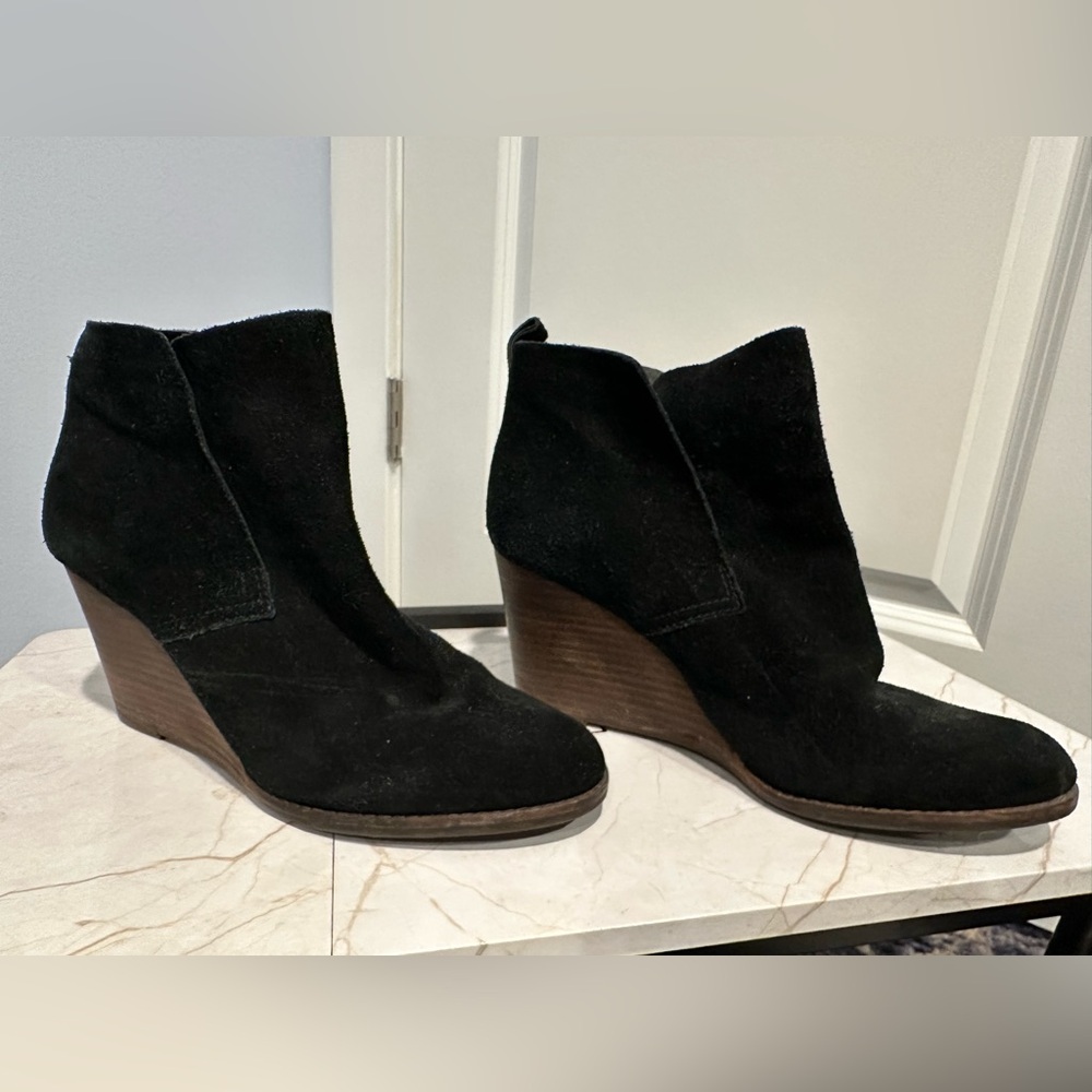 *EUC*Sz 10*Lucky Wedges*